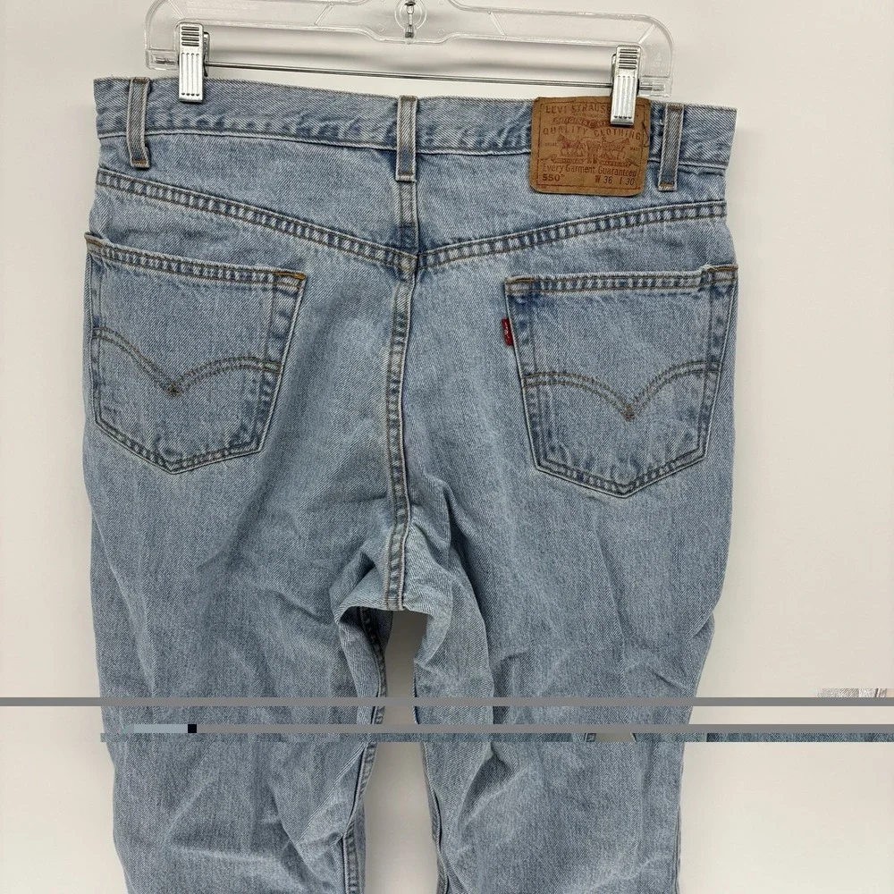 Vintage 90s Levis Relaxed Fit Light Wash Jeans Casual Denim Men 36X30‎ (34X29)